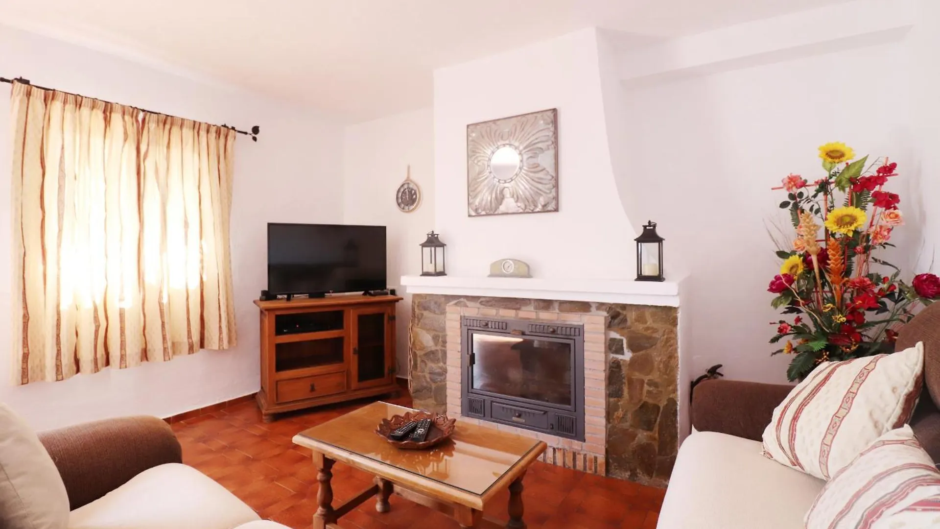 Villa El Barco Spainsunrentals 1200 Nerja