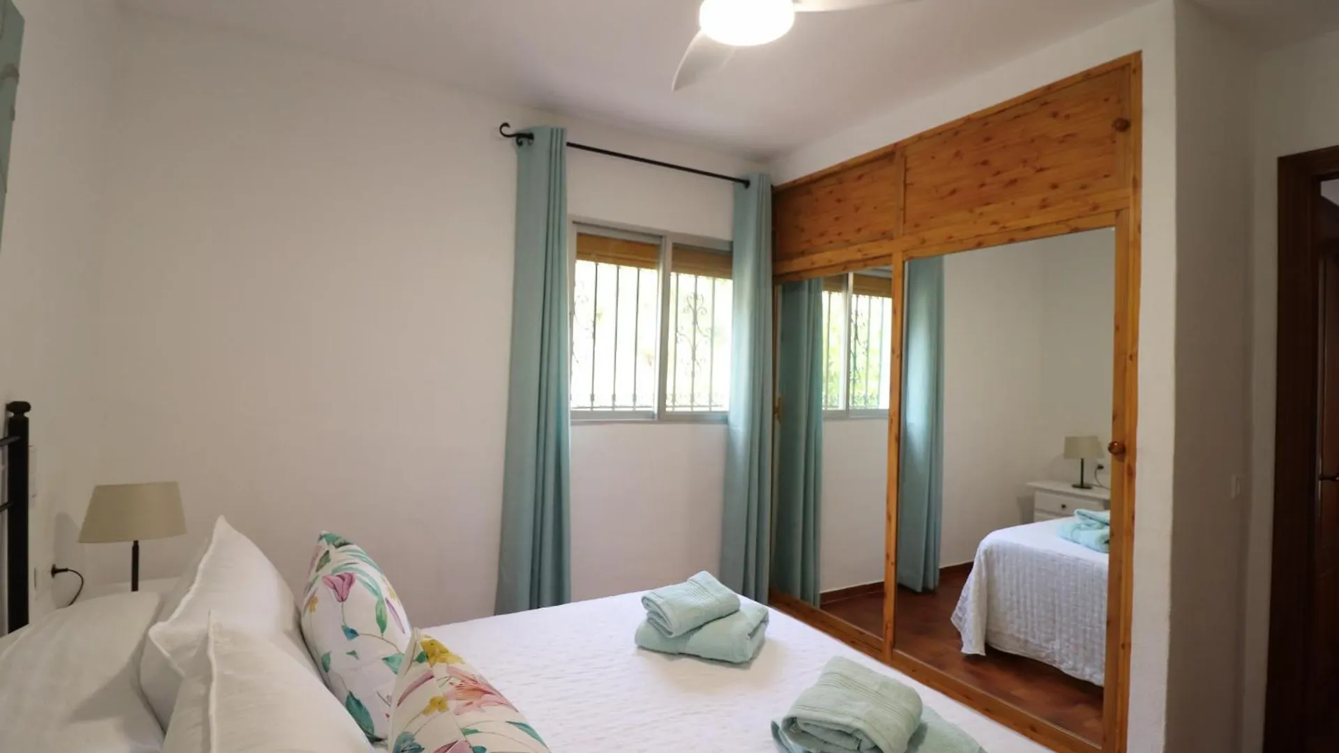 Villa El Barco Spainsunrentals 1200 Nerja
